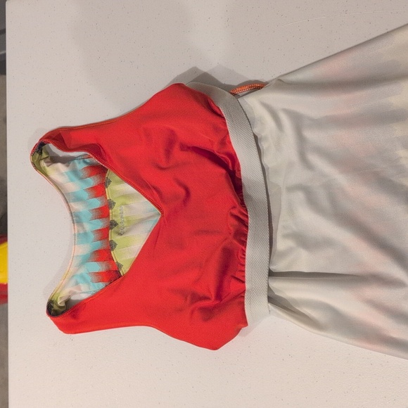 Columbia Razorback Built in Bra Moisture Wicking Workout Tank - Picture 4 of 6